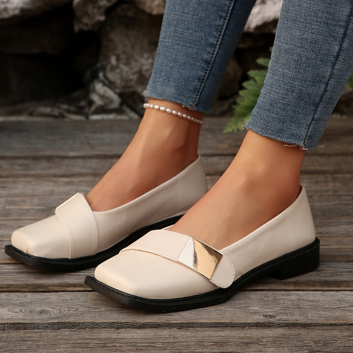 Elora Black Flats for Women - All-Day Comfort & Chic Design