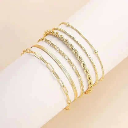Vernetta™ | Elegant Stack of Bracelets